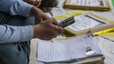 UP में SIR अभियान बना जानलेवा! 12 दिनों में इतने BLO ने तोड़ा दम, असहनीय दबाव से बड़े ब्रेन हेमरेज के मामले