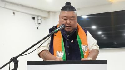 Bangladesh Row: 'गला काटना हमसे बेहतर कोई नहीं जानता', कट्टरपंथियों को लेकर BJP नेता तेमजेन ने क्यों कहा?