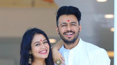 'गाली दो, या जो करो बस', टोनी कक्कड़ ने 'लॉलीपॉप' और बहन नेहा की ट्रोलिंग पर दिया बयान