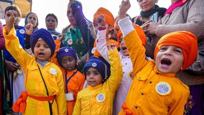 Veer Bal Diwas 2025: छोटी उम्र, बड़ा हौसला! 20 जांबाजों को आज किया जाएगा सम्मानित, कहां देखें लाइव प्रसारण?