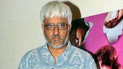 विक्रम भट्ट को पुलिस ने किया गिरफ्तार, 30 करोड़ रुपये की धोखाधड़ी से जुड़ा है मामला