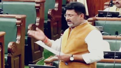 बिहार विधानसभा में गूंजा MP IAS संतोष वर्मा का विवाद: ब्राह्मण बेटियों के बयान पर LJP विधायक ने उठाई ये मांग