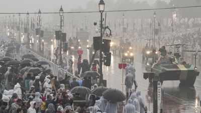 Kal Ka Mausam: दिल्ली से UP तक कहां तगड़ी बारिश? क्या फिका पड़ेगा 26 January का एयर-शो? IMD का बड़ा Alert
