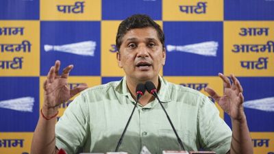 दिल्ली में AAP का आरोप- AQI डेटा में हेरफेर करके, भाजपा सरकार दुनिया भर में भारत की छवि को नुकसान पहुंचा रही