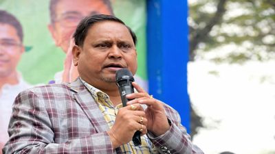 Bengal Chunav 2026: बाबरी मस्जिद बनवा रहे हुमायूं कबीर क्यों दे रहे बीजेपी को गठबंधन का ऑफर?