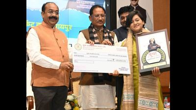 राज्य के 8 युवाओं और एक संगठन को मिला छत्तीसगढ़ युवा रत्न सम्मान