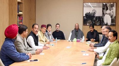 Uttarakhand News मिशन 2027 को लेकर कांग्रेस की प्लानिंग तैयार, हाईकमान से ​मीटिंग के बाद जानिए क्या बनी रणनीति