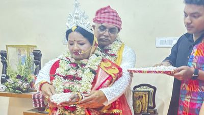 Dilip Ghosh Love Story: 61 की उम्र में तलाकशुदा महिला से रचाई शादी, बंगाल में अमित शाह ने दी बड़ी जिम्मेदारी
