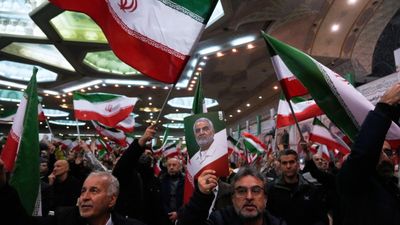 Iran Protests 2026: ईरान में फंसा है परिवार? ऐसे मदद पहुंचाएगा भारतीय दूतावास, जानें ये 'इमरजेंसी' तरीका