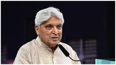 सबसे बड़ी वॉर फिल्म 'बॉर्डर 2' के मेकर्स को जावेद अख्तर ने लगाई भयंकर फटकार