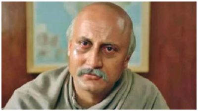 आखिर अनुपम खेर को क्यों करनी पड़ीं दो शादियां, कौन हैं पहली पत्नी? क्या सच में बेटे सिकंदर ने पिता को जड़ा तमाचा