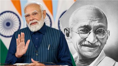 ‘50 साल बाद गांधी–मोदी की होगी साथ-साथ तुलना’, किसने कही ये बात? प्रधानमंत्री को लेकर ये दावा हैरान करने वाला