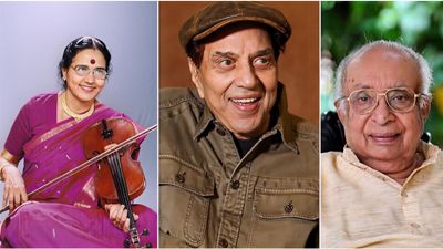 Padma Awards List 2026: धर्मेंद्र समेत 5 पद्म विभूषण, 13 पद्म भूषण-113 को इस साल पद्मश्री, देखें राज्यवार LIST