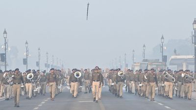Republic Day Parade: साथ न ले जाएं ये सामान वरना गेट से ही लौटना पड़ेगा, चेक करें पूरी 'बैन लिस्ट'