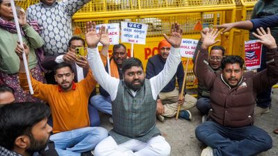 UGC New Rule: दिल्ली में प्रदर्शन, UGC के नए नियमों में क्या बदलाव? क्यों भड़का सवर्ण? पढ़ें 5 बड़े अपडेट