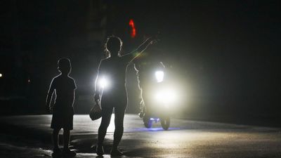 UP Blackout Today: सावधान! आज शाम अचानक अंधेरे में डूब जाएगा पूरा यूपी, क्यों गूंजेंगे हवाई हमले के सायरन?