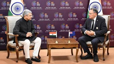 AI Summit 2026 Day 2: 200 बिलियन डॉलर का निवेश, जल्द आने वाला है ‘AI का UPI’, दूसरे दिन क्या-क्या हुई घोषणा?