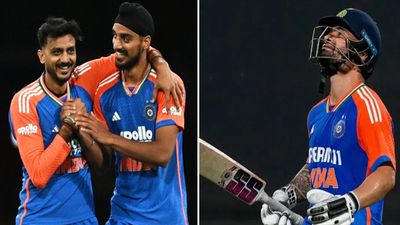 'थोड़ी तो शर्म कर लेते!' Rinku Singh के पिता के निधन के बाद अर्शदीप-अक्षर से हो गई बड़ी गलती?