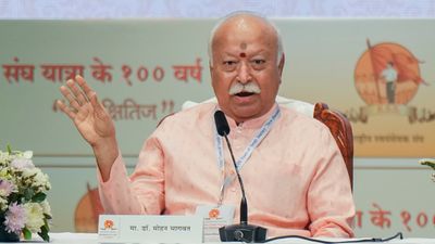 ‘ब्राह्मण होना जरूरी नहीं,संघ प्रमुख कोई भी बन सकता है’, भागवत का बड़ा बयान,अब तक सभी RSS चीफ किस जाति से रहे?