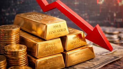 Gold Rate: सोने की चमक हुई फीकी, रिकॉर्ड स्तर से 35,000 रुपये सस्ता हुआ गोल्ड, अभी और गिरेंगे दाम?
