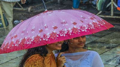Hyderabad Weather Today: वीकेंड पर धूप में तपेंगे या बारिश से मौसम होगा सुहाना? ये है IMD का अलर्ट