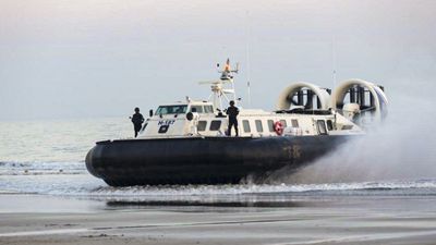 Gujarat News: गुजरात में बड़ी ड्रग्स तस्करी नाकाम, कोस्ट गार्ड और ATS ने 2 पाकिस्तानी किए गिरफ्तार!