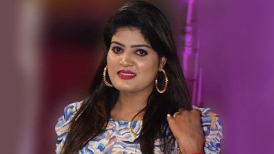 Nisha Upadhyay Caste: 'रेट क्या है' कांड से जुड़ीं निशा उपाध्याय की क्या है जाति-धर्म? कैसे छापती हैं पैसे?