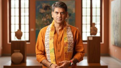 Shah Rukh Khan ने Saurabh Dwivedi को बॉलीवुड में दिया बड़ा ब्रेक, किस फिल्म में आएंगे नजर?