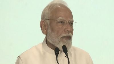 नौकरियां छूटने की चिंताओं पर पीएम मोदी बाेले- डरने की ज़रूरत नहीं, तैयार हों और लाभ उठाएं