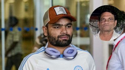 रिंकू सिंह के पिता को क्या हुआ है? क्यों अस्पताल ने उन्हें वेंटिलेटर सपोर्ट पर रखा?