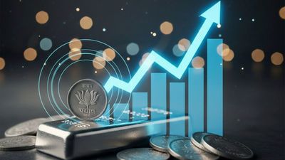 Silver Price: चांदी की कीमतों में भारी उथल-पुथल, सराफा बाजार और MCX की कीमतों में बड़ा अंतर, चेक करें रेट