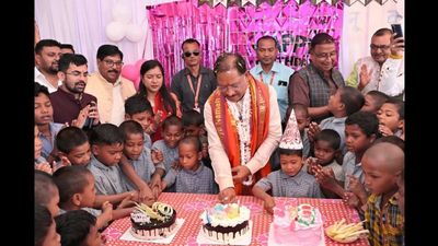 Chhattisgarh News: बच्चों की मुस्कान बनी मुख्यमंत्री विष्णुदेव साय के जन्मदिन का सबसे बड़ा उपहार