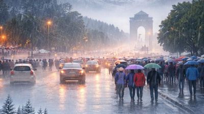 Aaj Ka Mausam: बारिश-बर्फबारी से बदलेगा मिजाज, IMD का बड़ा अलर्ट जारी, दिल्ली से कश्मीर तक आज कैसा रहेगा मौसम?
