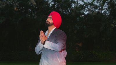 Ammy Virk:'मैं बेड के नीचे छिप जाऊंगी',कौन हैं सिंगर एमी, जिनकी बीवी-बेटी UAE में फंसीं, रूला देेगा मैसेज