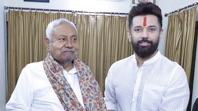 Bihar Next CM: 'चिराग पासवान बनें बिहार के मुख्यमंत्री', दिग्गज नेता की इच्छा, क्या सच में बनेंगे CM ? समीकरण