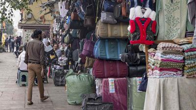 Delhi Aaj Kya Khula Kya Bandh: बैंक, स्कूल और ऑफिस का हाल, 18 मार्च को क्या खुला और क्या बंद है?