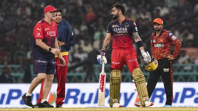 IPL Mei Aaj Ka Match Free Mei Live Kaise Dekhe: आईपीएल में आज का मैच फ्री में लाइव कैसे देखें- RCB vs SRH