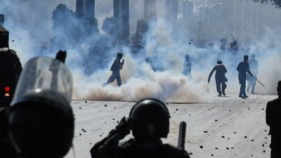 US Israel Iran war: युद्ध से हवा-पानी में घुला जहर, दशकों तक कीमत चुकाएंगे आम लोग, रिपोर्ट में भयावह दावा