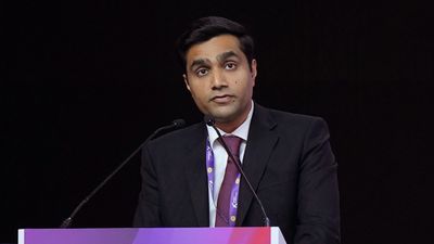 Adani group की प्रेरणादायी पहल, भारत में 300 स्कूल और 30 अस्पताल बनाने के लिए ₹60,000 करोड़ का किया निवेश Global Supply Chain हलचल के बीच करन अडानी ने बताया भारत का रोडमैप, कहा- इंफ्रास्ट्रक्चर बचाएगा अर्थव्यवस्था