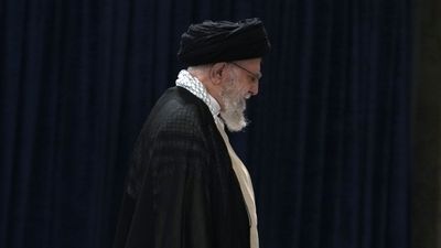 Khamenei Family: इजरायल-अमेरिका ने खामेनेई के पूरे कुनबे को किया बर्बाद, दामाद-बहू और पोती की भी मौत 