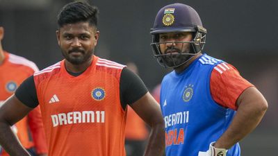 IND vs NZ Final से पहले बड़ा धमाका! Sanju Samson को लेकर रोहित शर्मा के एक खुलासे ने हिला दी क्रिकेट की दुनिया