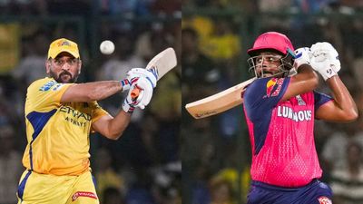 संजू सैमसन बनाम महेंद्र सिंह धोनी, कौन है बेहतर खिलाड़ी? IPL में किसके आंकड़ों में दम