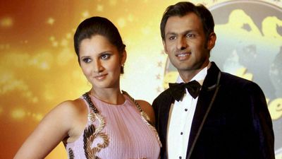 Shoaib Malik 4th Marriage: चौथी बार घोड़ी चढ़ेंगे शोएब मलिक? खुद तोड़ी चुप्पी! सानिया और सना पर कही बड़ी बात