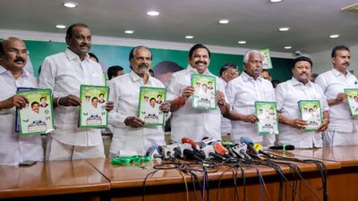 Tamil Nadu Election 2026: AIADMK ने दूसरी लिस्ट में 127 उम्मीदवारों का ऐलान किया