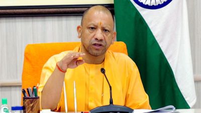 UP High Alert: नवरात्र और ईद पर यूपी में हाई अलर्ट! अगर की ये गलती तो होगी सीधी कार्रवाई, CM ने दिए निर्देश