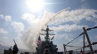 Iran पर महाप्रलय का VIDEO जारी, आसमान से बरसीं मिसाइलें, US ने जारी किया 'नॉन-स्टॉप' बमबारी का वीडियो!