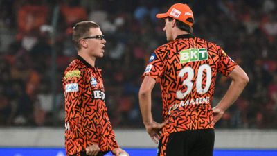 'यहां पैसा कम मिलता है,' एडम जैम्पा ने IPL को लेकर दिया विवादित बयान, PSL की सैलरी से पकड़ा गया झूठ
