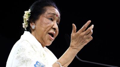 Asha Bhosle Passed Away  LIVE: आशा भोसले का 92 साल की उम्र में निधन, राजकीय सम्मान के साथ होगा अंतिम संस्कार