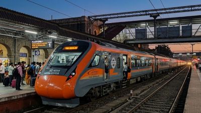 Pune-Bengaluru Vande Bharat Sleeper: पुणे से बेंगलुरू महज 13 घंटे में, 16 AC कोच वाली स्‍लीपर को मिली मंजूरी 