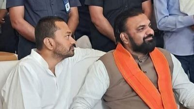 Bihar Cabinet 2026: किसे मिलेगा गृह, वित्त और शिक्षा विभाग? सामने आया मंत्रालय बंटवारे का फॉर्मूला